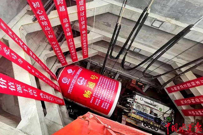 �����ﳤ����һ�����������ж�������Ȼ���ܵ������ܹ���Խ������ʽ����