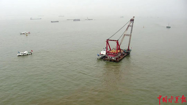 �����ﳤ����һ�����������ж�������Ȼ���ܵ������ܹ���Խ������ʽ����