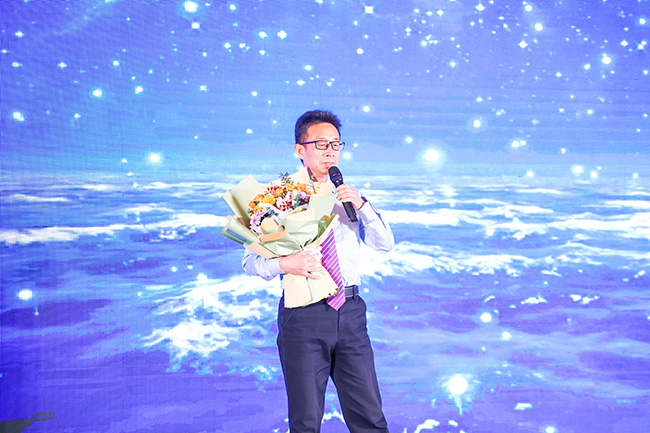 乘风破浪二十载,与时俱进创未来— ag凯发k8国际海工成立20周年年会庆典完美收官 乘风破浪二十载,与时俱进创未来— ag凯发k8国际海工成立20周年年会庆典完美收官