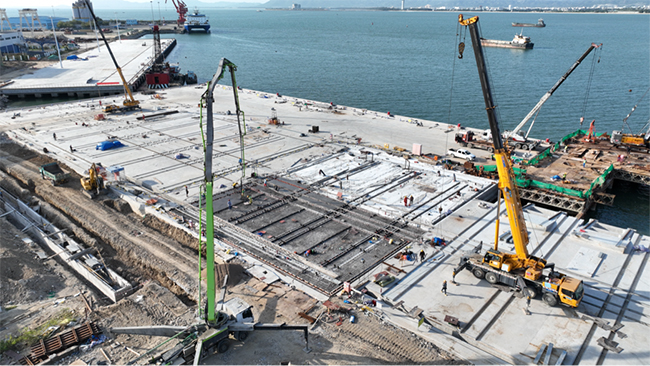 国内首座公共科考码头项目码头泊位主体结构全部完工 国内首座公共科考码头项目码头泊位主体结构全部完工