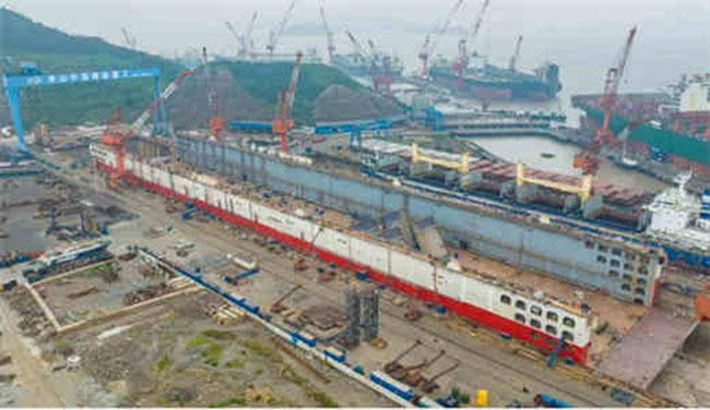 舟山中远海运重工75000吨举力浮船坞顺利实现大合拢节点 舟山中远海运重工75000吨举力浮船坞顺利实现大合拢节点