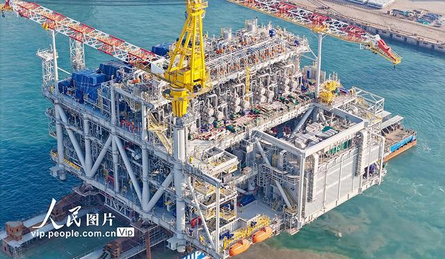 2万吨!青岛造马赞油气田项目关键模块起运 2万吨!青岛造马赞油气田项目关键模块起运