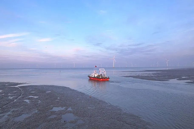 全国首套!“无人船”驶向“深远海” 全国首套!“无人船”驶向“深远海”