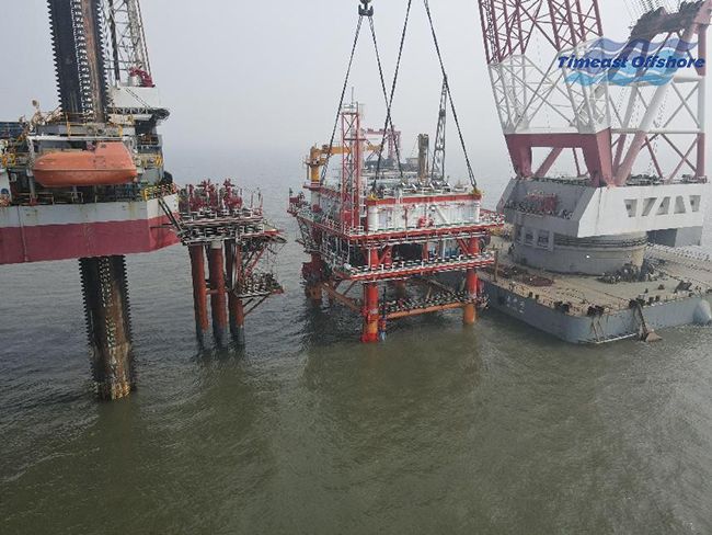 冀东油田(新建导管架和海上简易生产平台的安装)项目进展顺利 冀东油田(新建导管架和海上简易生产平台的安装)项目进展顺利